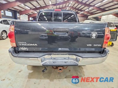 Zdjęcie 6 z 12 samochodu: 2006 TOYOTA TACOMA DOUBLE CAB VIN:5TELU42N96Z182128 - miniatura