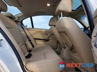 Zdjęcie 10 z 12 samochodu: 2008 BMW 328 I VIN:WBAVA37518NL43854 - miniatura