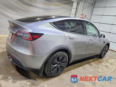 Trzecie zdjęcie samochodu z tyłu: 2024 TESLA MODEL Y VIN:7SAYGDEE7RA290469 - miniatura