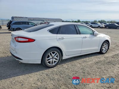 Trzecie zdjęcie samochodu z tyłu: 2016 FORD FUSION SE VIN:3FA6P0HD9GR218130 - miniatura