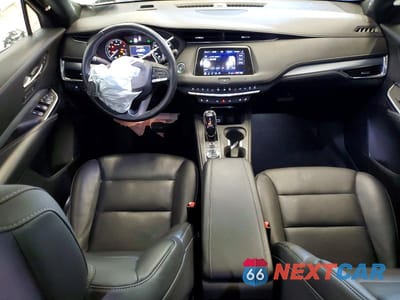 Zdjęcie 8 z 14 samochodu: 2020 CADILLAC XT4 PREMIUM LUXURY VIN:1GYFZDR44LF055088 - miniatura