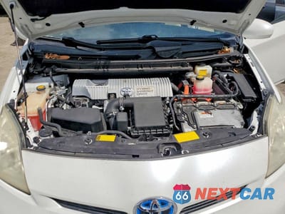 Zdjęcie 12 z 13 samochodu: 2012 TOYOTA PRIUS TWO VIN:JTDKN3DU2C5399512 - miniatura