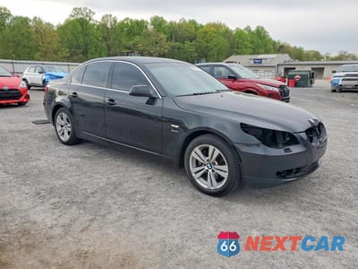 Czwarte zdjęcie samochodu z boku: 2010 BMW 528 XI VIN:WBANV1C5XAC445122 - miniatura