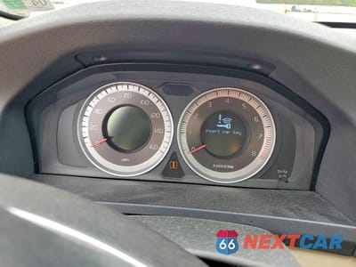 Zdjęcie 9 z 12 samochodu: 2013 VOLVO S60 T5 VIN:YV1612FS0D2222635 - miniatura