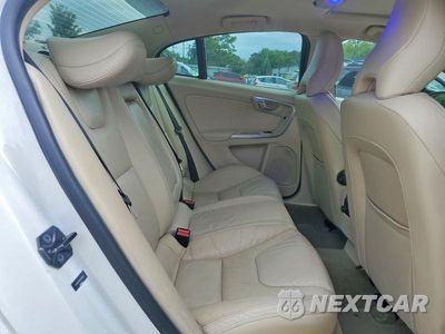 Zdjęcie 10 z 12 samochodu: 2013 VOLVO S60 T5 VIN:YV1612FS1D1226585 - miniatura