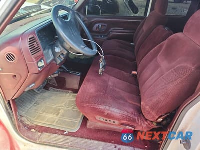 Zdjęcie 7 z 12 samochodu: 1996 CHEVROLET GMT-400 K1500 VIN:2GCEK19R3T1141810 - miniatura