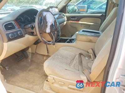 Zdjęcie 7 z 13 samochodu: 2011 GMC YUKON XL K1500 SLE VIN:1GKS2HE33BR283890 - miniatura