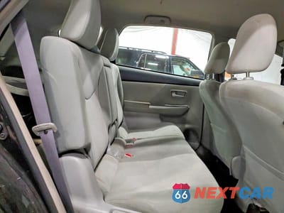 Zdjęcie 11 z 14 samochodu: 2014 TOYOTA PRIUS V TWO VIN:JTDZN3EU1EJ015016 - miniatura