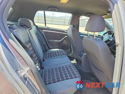 Zdjęcie 10 z 12 samochodu: 2008 VOLKSWAGEN GTI VIN:WVWHV71K08W243068 - miniatura