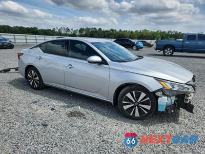 Czwarte zdjęcie samochodu z boku: 2019 NISSAN ALTIMA SV VIN:1N4BL4DV1KC146220 - miniatura