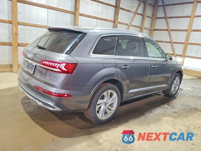Trzecie zdjęcie samochodu z tyłu: 2021 AUDI Q7 PREMIUM PLUS VIN:WA1LXAF71MD041927 - miniatura