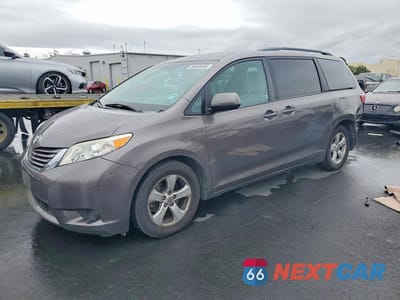 2016 TOYOTA SIENNA LE 5TDKK3DC1GS717359 - główne zdjęcie licytacji z USA - miniatura