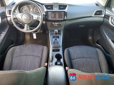 Zdjęcie 8 z 12 samochodu: 2019 NISSAN SENTRA SV VIN:3N1AB7AP7KY432857 - miniatura