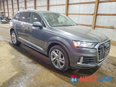 Czwarte zdjęcie samochodu z boku: 2021 AUDI Q7 PREMIUM PLUS VIN:WA1LXAF71MD041927 - miniatura