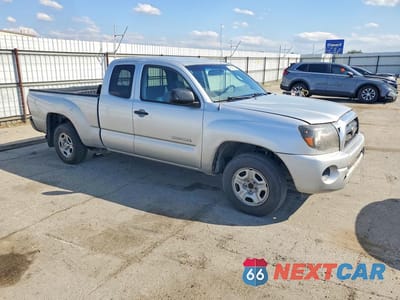 Czwarte zdjęcie samochodu z boku: 2005 TOYOTA TACOMA BASE VIN:5TETX22N75Z022789 - miniatura