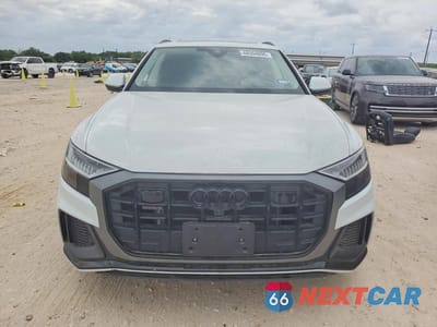 Piąte zdjęcie samochodu w środku: 2023 AUDI Q8 PRESTIGE S-LINE VIN:WA1FVBF15PD000600 - miniatura