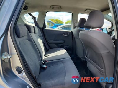 Zdjęcie 10 z 12 samochodu: 2010 HONDA FIT VIN:JHMGE8G25AC013623 - miniatura