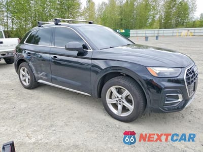 Czwarte zdjęcie samochodu z boku: 2021 AUDI Q5 PREMIUM VIN:WA1AAAFY3M2128354 - miniatura