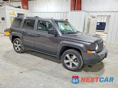 Czwarte zdjęcie samochodu z boku: 2016 JEEP PATRIOT LATITUDE VIN:1C4NJRFB8GD725803 - miniatura