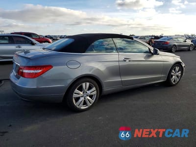 Trzecie zdjęcie samochodu z tyłu: 2012 MERCEDES-BENZ E 350 VIN:WDDKK5KF1CF144326 - miniatura