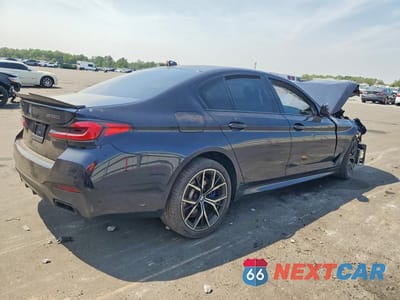Trzecie zdjęcie samochodu z tyłu: 2022 BMW M550XI VIN:WBA13BK09NCH59451 - miniatura