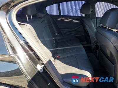 Zdjęcie 10 z 13 samochodu: 2023 BMW 530 I VIN:WBA53BH0XPCM95987 - miniatura