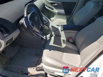 Zdjęcie 7 z 12 samochodu: 2010 TOYOTA PRIUS IV VIN:JTDKN3DU4A0113766 - miniatura