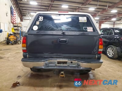Zdjęcie 6 z 12 samochodu: 2005 GMC NEW SIERRA K1500 VIN:1GTEK19B45E169684 - miniatura