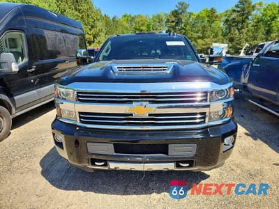 Piąte zdjęcie samochodu w środku: 2017 CHEVROLET SILVERADO K3500 HIGH COUNTRY VIN:1GC4K1EY7HF204495 - miniatura