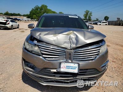 Piąte zdjęcie samochodu w środku: 2017 LINCOLN MKC VIN:5LMCJ3D93HUL47033 - miniatura
