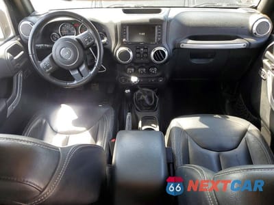Zdjęcie 8 z 12 samochodu: 2015 JEEP WRANGLER UNLIMITED SAHARA VIN:1C4HJWEG3FL552656 - miniatura