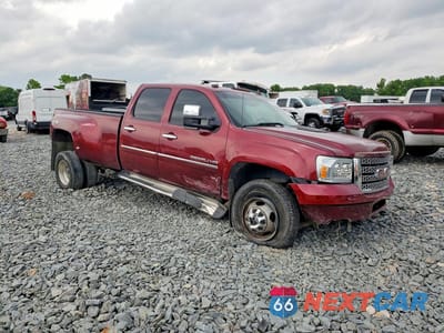 Czwarte zdjęcie samochodu z boku: 2013 GMC SIERRA K3500 DENALI VIN:1GT426C89DF168352 - miniatura