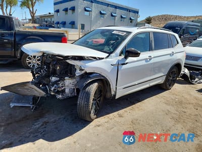2022 VOLKSWAGEN TIGUAN SE R-LINE BLACK 3VVCB7AX3NM110283 - główne zdjęcie licytacji z USA - miniatura