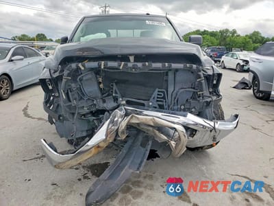 Piąte zdjęcie samochodu w środku: 2016 RAM 2500 SLT VIN:3C6TR5DT4GG379053 - miniatura