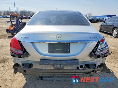 Zdjęcie 6 z 12 samochodu: 2016 MERCEDES-BENZ C 300 4MATIC VIN:55SWF4KB1GU177620 - miniatura