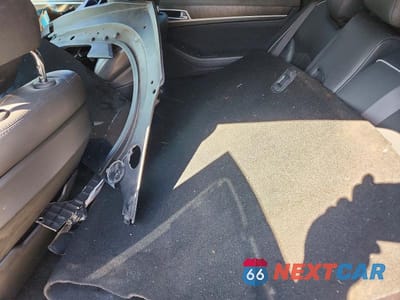 Zdjęcie 12 z 13 samochodu: 2015 HYUNDAI GENESIS 5.0L VIN:KMHGN4JF6FU041305 - miniatura