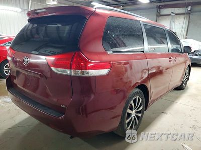 Trzecie zdjęcie samochodu z tyłu: 2012 TOYOTA SIENNA LE VIN:5TDKK3DC8CS215698 - miniatura