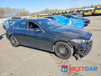 Czwarte zdjęcie samochodu z boku: 2025 MERCEDES-BENZ C 300 4MATIC VIN:W1KAF4HB1SR247757 - miniatura