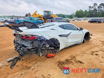 Trzecie zdjęcie samochodu z tyłu: 2026 CHEVROLET CORVETTE ZR1 3LZ VIN:1G1YJ2D70T5800445 - miniatura