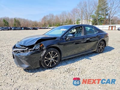 2018 TOYOTA CAMRY SE 4T1B11HK1JU082151 - główne zdjęcie licytacji z USA - miniatura