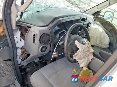 Zdjęcie 8 z 13 samochodu: 2019 FORD E350 UTILITY / SERVICE TRUCK VIN:1FDWE3F63KDC27425 - miniatura