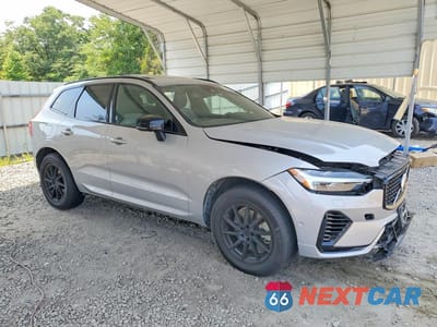 Czwarte zdjęcie samochodu z boku: 2022 VOLVO XC60 T8 RECHARGE R-DESIGN VIN:YV4BR0DMXN1909843 - miniatura