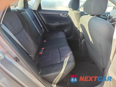 Zdjęcie 10 z 12 samochodu: 2019 NISSAN SENTRA SV VIN:3N1AB7AP2KY344802 - miniatura
