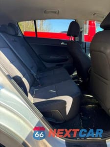 Zdjęcie 6 z 11 samochodu: 2020 KIA SPORTAGE LX VIN:KNDPMCAC4L7732074 - miniatura