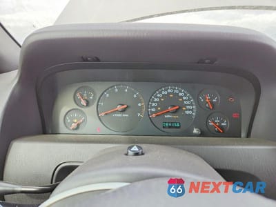 Zdjęcie 9 z 12 samochodu: 2001 JEEP GRAND CHEROKEE LAREDO VIN:1J4GW48N51C561695 - miniatura