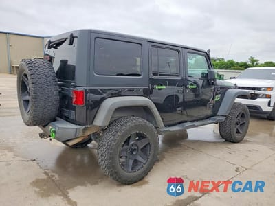 Trzecie zdjęcie samochodu z tyłu: 2016 JEEP WRANGLER UNLIMITED SPORT VIN:1C4BJWDG6GL330606 - miniatura