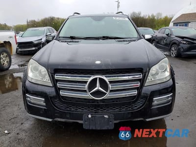 Piąte zdjęcie samochodu w środku: 2010 MERCEDES-BENZ GL 550 4MATIC VIN:4JGBF8GE0AA570000 - miniatura