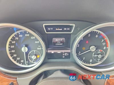 Zdjęcie 9 z 12 samochodu: 2013 MERCEDES-BENZ GL 450 4MATIC VIN:4JGDF7CE8DA233992 - miniatura