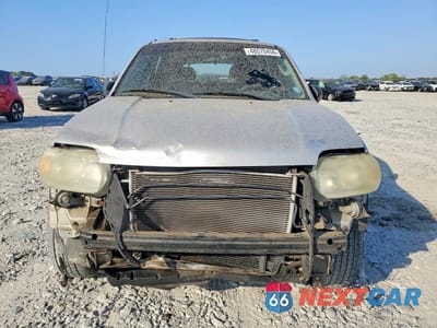Piąte zdjęcie samochodu w środku: 2005 FORD ESCAPE XLT VIN:1FMYU03115KB35264 - miniatura