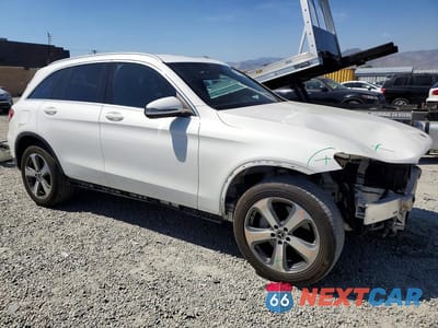 Czwarte zdjęcie samochodu z boku: 2019 MERCEDES-BENZ GLC 300 VIN:WDC0G4JB2KF563371 - miniatura